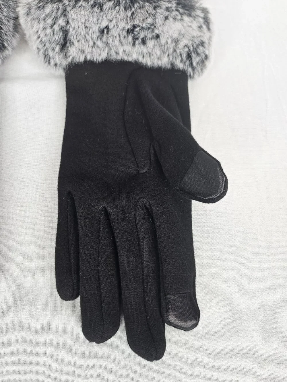 2 Chic Touchscreen Gloves | Faux Fur Cuff | Black Gray | Small NWOT